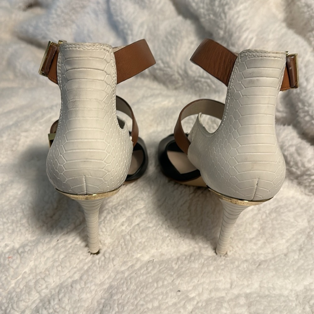 Michael Kors Heels 3inch - Picture 2 of 8